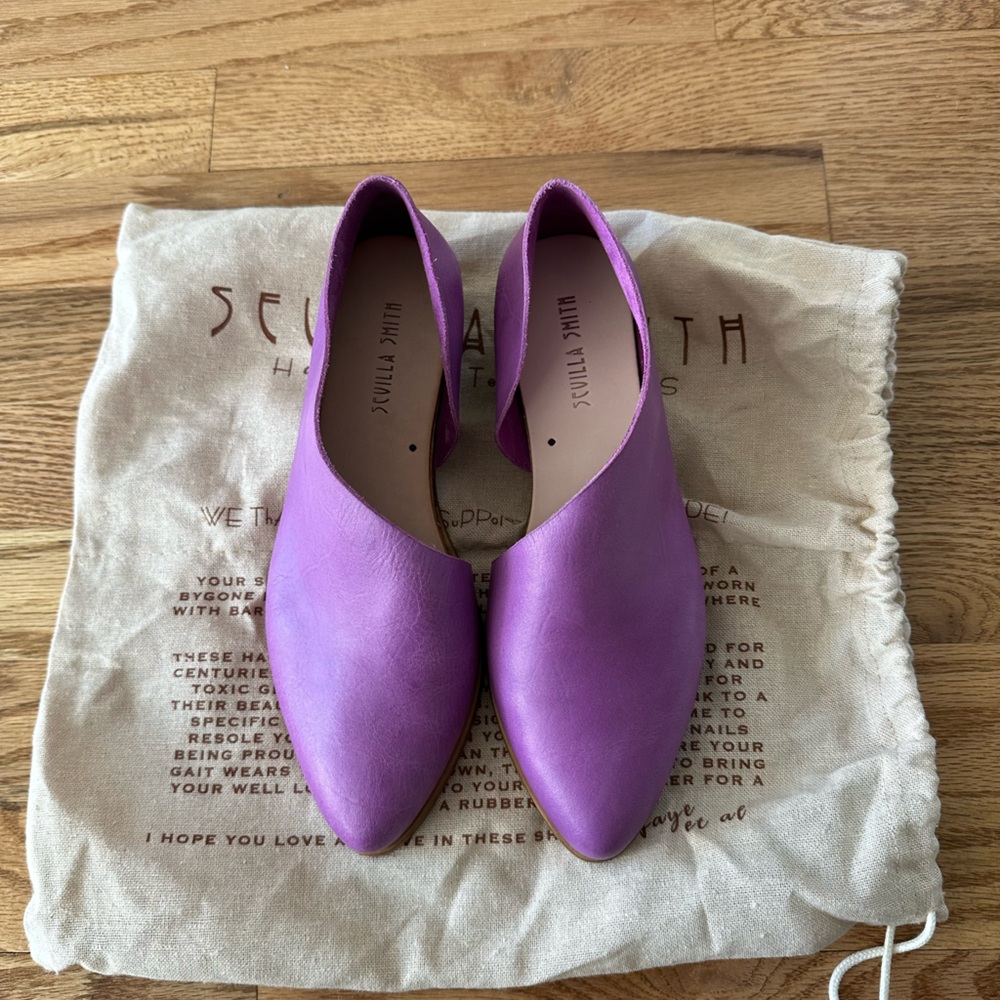 NWT Sevilla Smith The Sandy 37